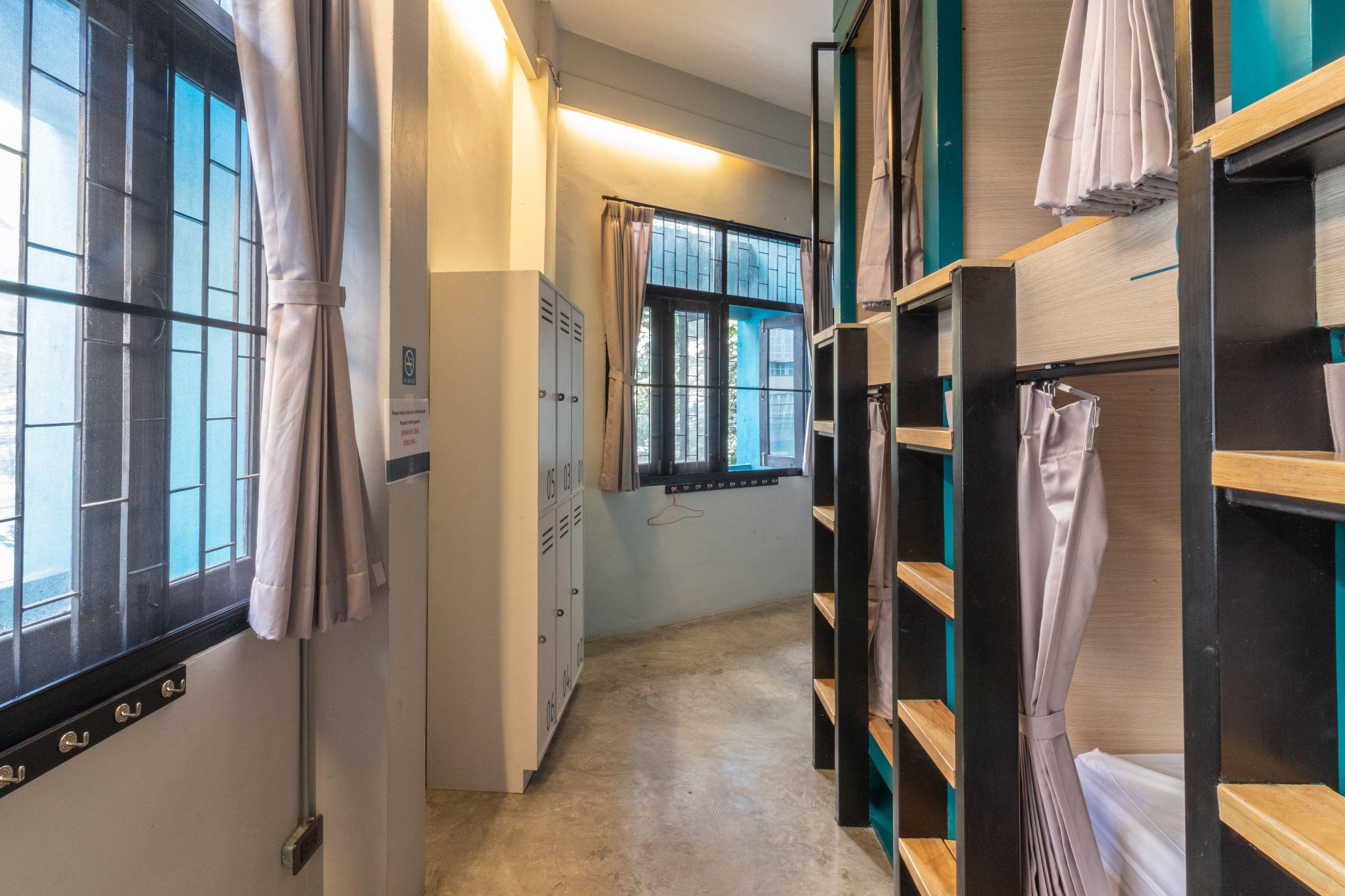 Bunny Burrow Hostel Bangkok Exterior photo