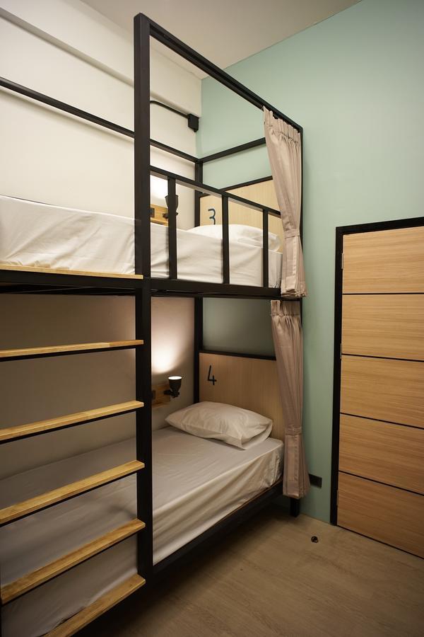 Bunny Burrow Hostel Bangkok Exterior photo